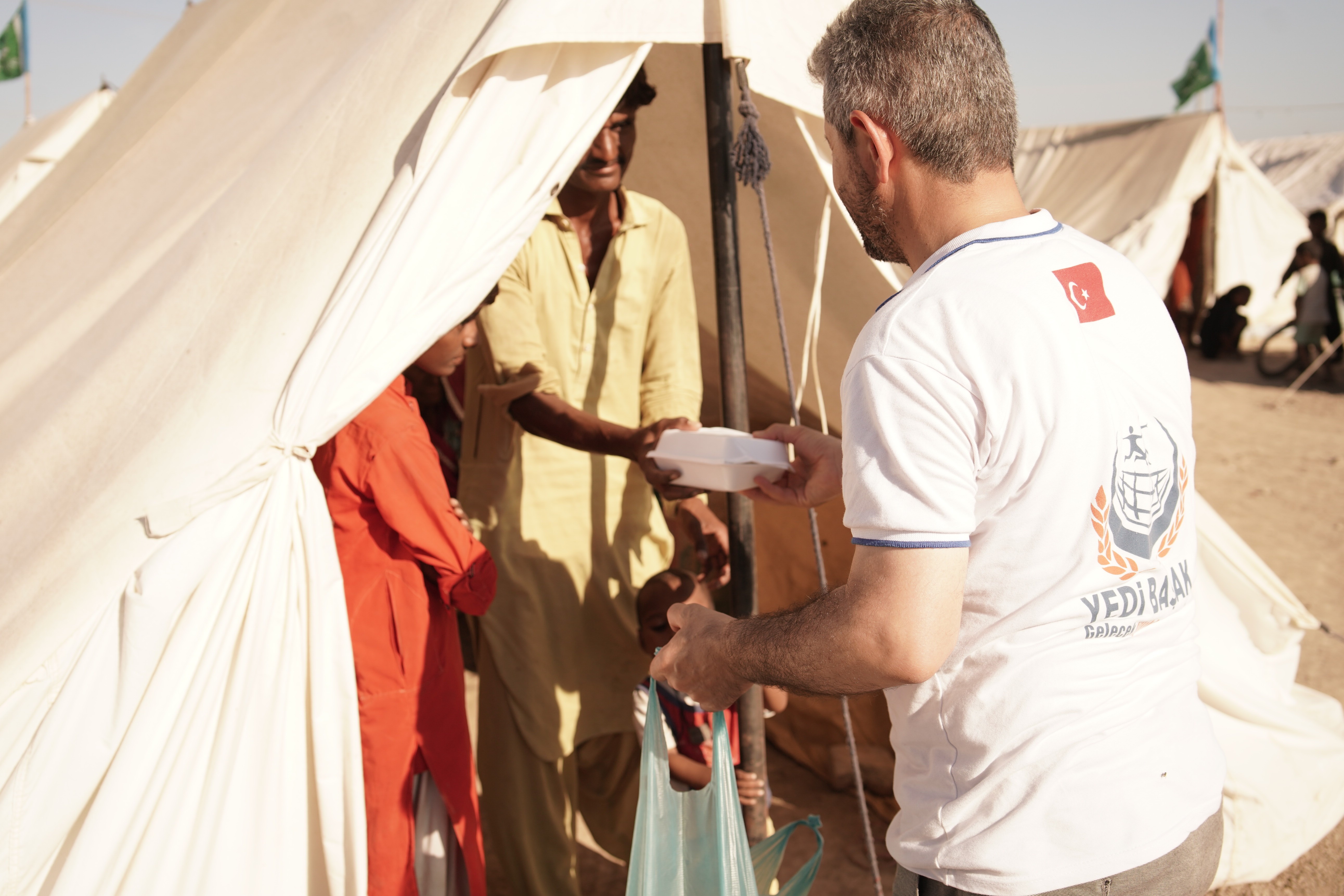 Türkiye, Pakistan’ın yaralarını sarıyor