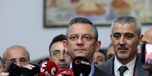 Türkiye şehitlerine ağlarken Özgür Özel'in mesajına tepki yağdı