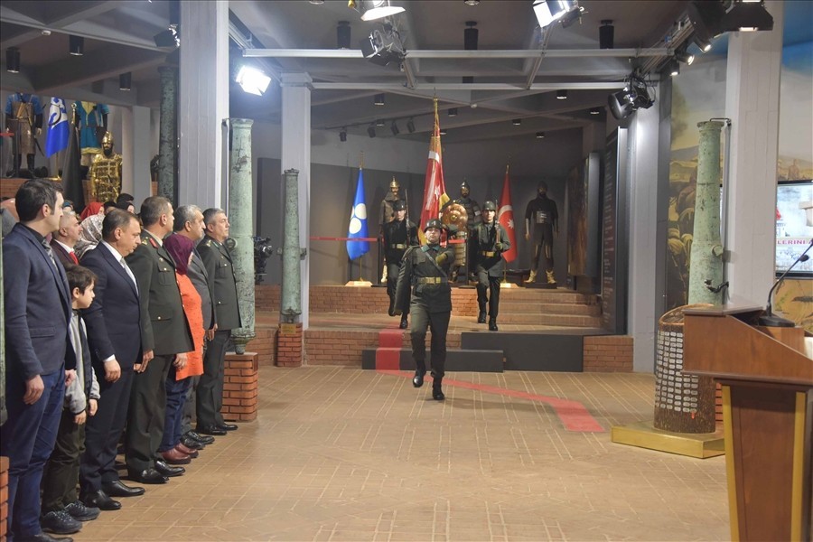 Türkiye Şehitlerini Anıyor 