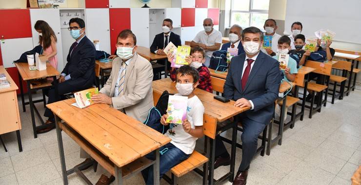 Türkiye Sigorta, çocukları kitaplarla buluşturuyor