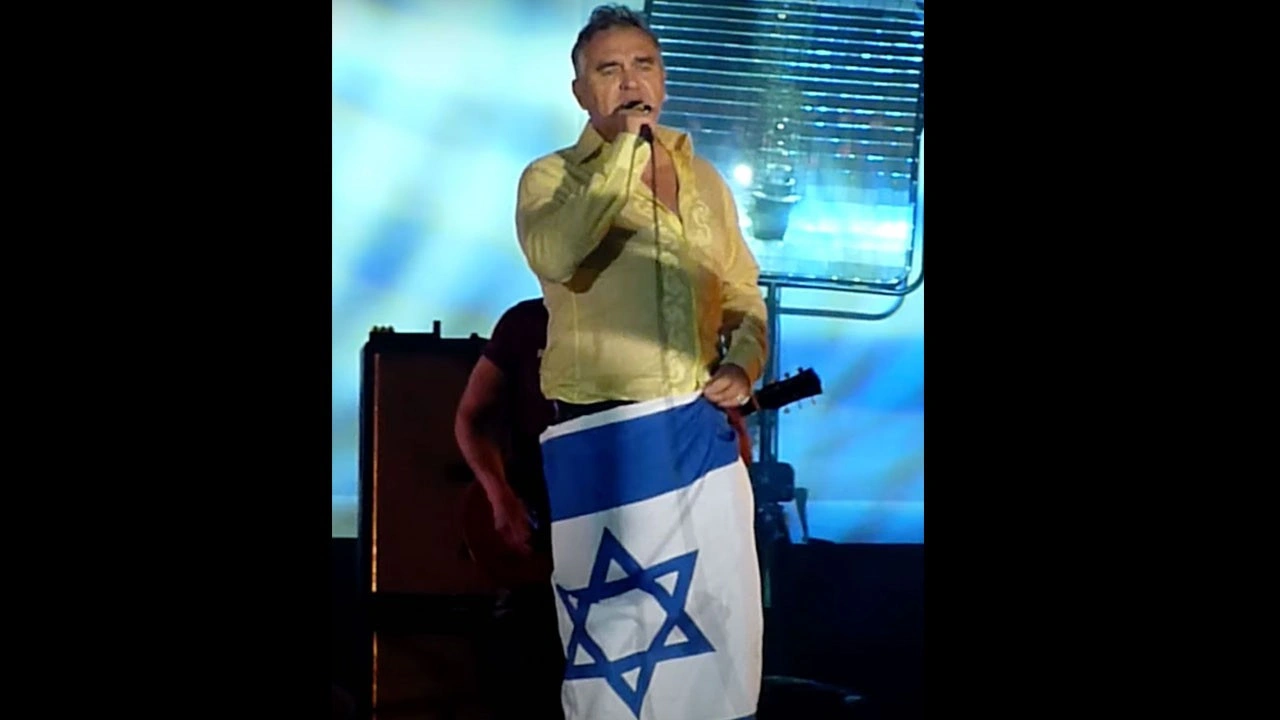 Türkiye siyonist semirme merkezine dönmesin! İsrail sevdalılarının biri gidiyor, diğeri geliyor