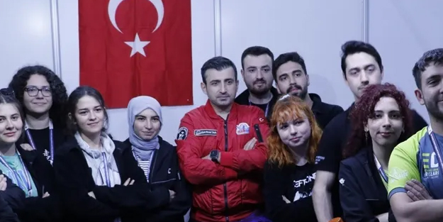  Türkiye tarihi bir fırsat yakaladı! Selçuk Bayraktar: SİHA'lar gibi dünyada yankılanacak! Türkiye'den müthiş başarı
