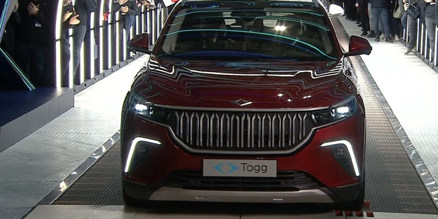 Türkiye TOGG'un seri üretimine başladı! Hindistan'dan ses geldi: Yakın markaja aldılar