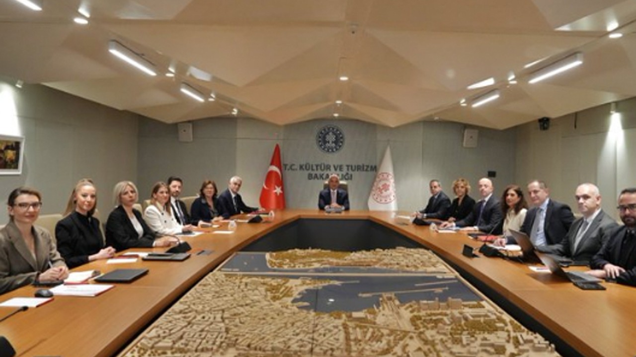 Türkiye Turizminin Güçlendirilmesi İçin Bakan Ersoy’dan İki Kritik Görüşme