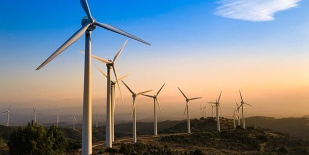  Türkiye, yenilenebilir enerjiye 73 milyar dolar yatırım yapacak diyerek duyurdu