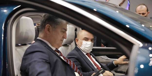 'Türkiye yerli otomobil yapamaz' diyen CHP'li TOGG'un koltuğunda