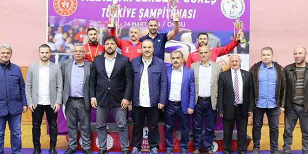 Türkiye Yıldızlar Serbest Güreş Şampiyonası tamamlandı