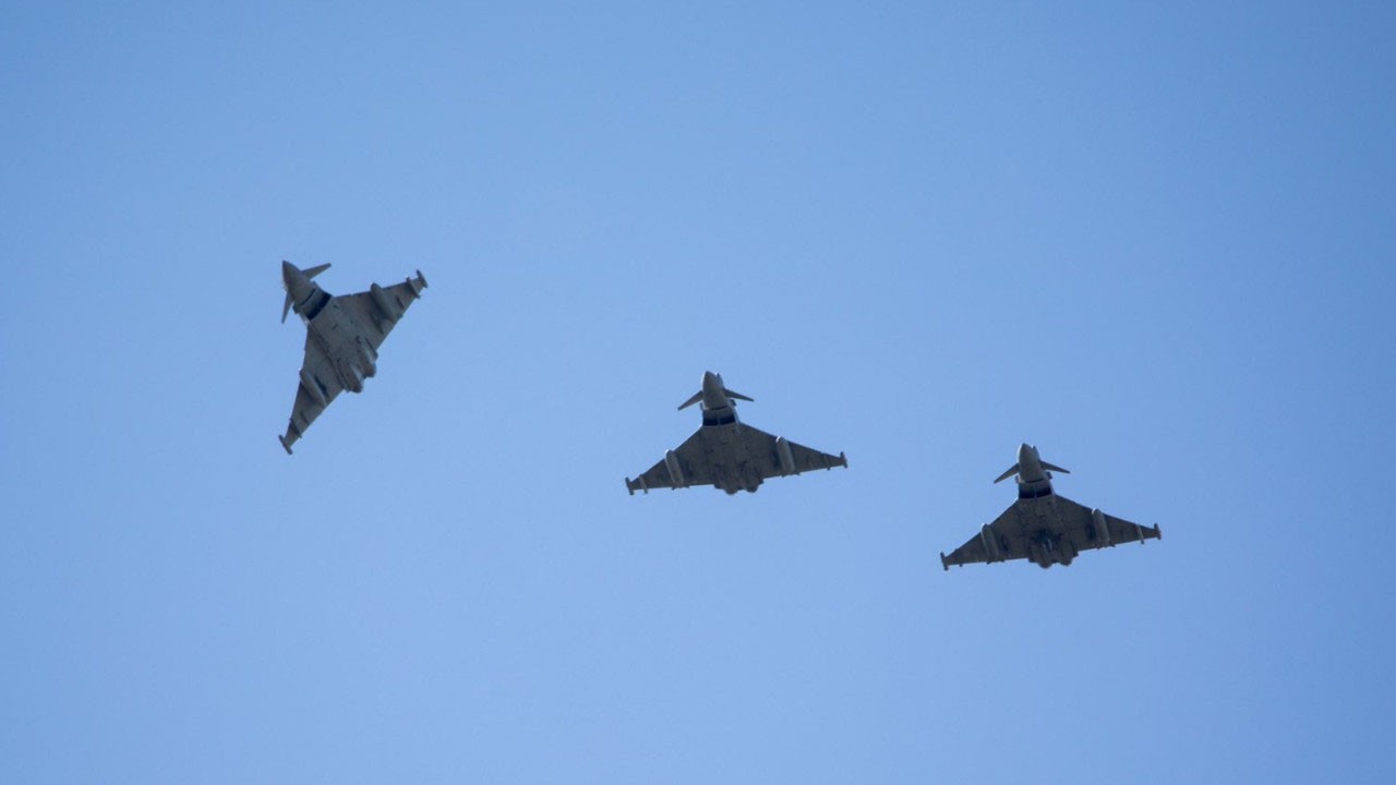 Türkiye'de 40 adet Eurofighter satın almak için Almanya ile hangi konular masaya yatırıldı?