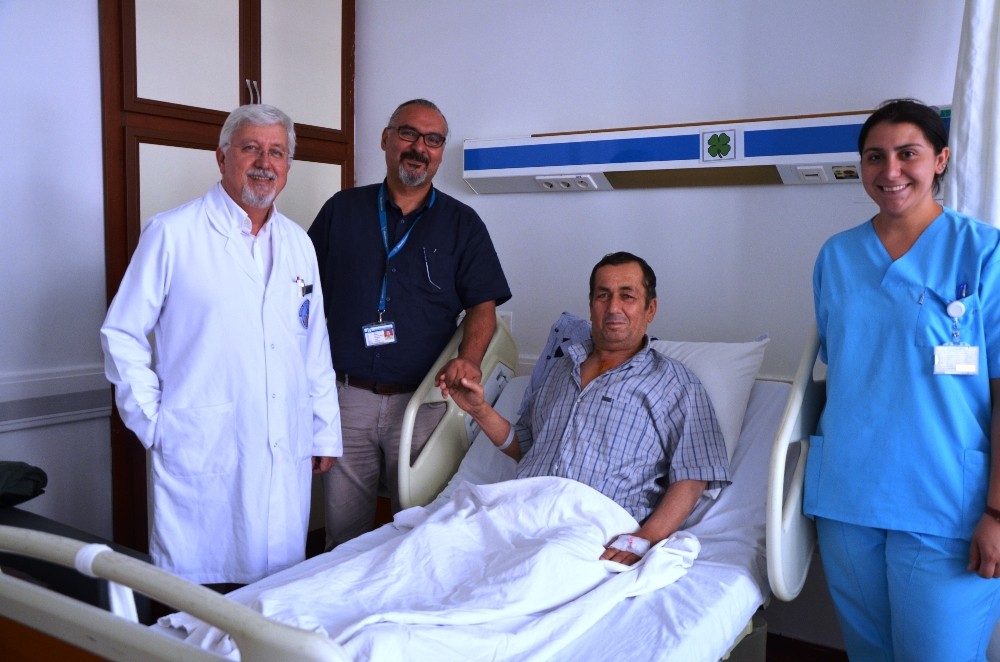 Türkiye’de az sayıda merkezde yapılabilen hibrit yöntemi ADÜ’de ilk kez uygulandı 