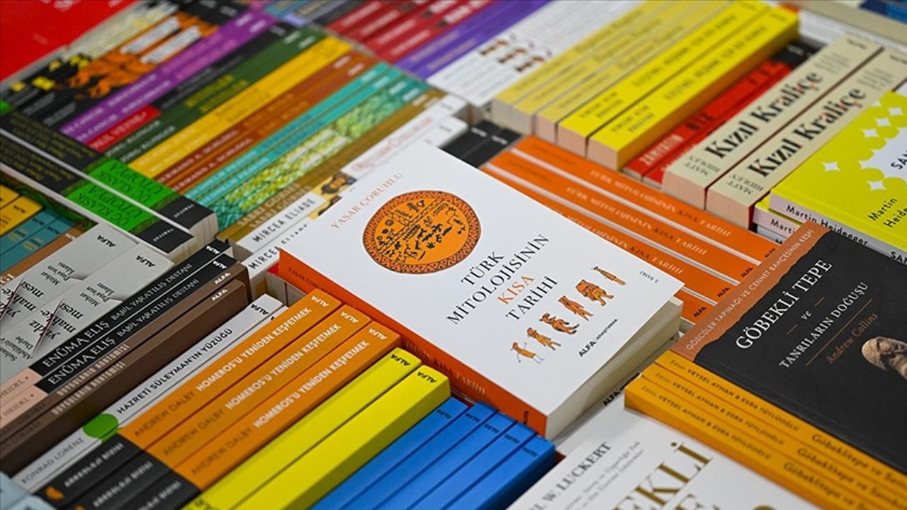Türkiye'de bağımsız yayıncılar 2024'te 413 milyon 860 bin kitap üretti