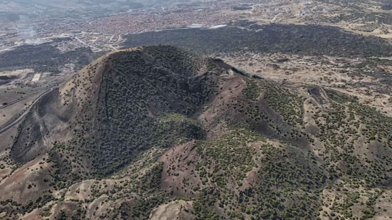 Türkiye'de bir ilk, 5 km derinlikte 8 adet bulundu! Püskürme ihtimali gündemde...