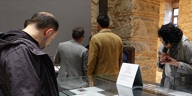 Türkiye'de bir ilk adım! Bu kez geçmişten günümüze Yazma Eser Konservasyonu sergisi açıldı