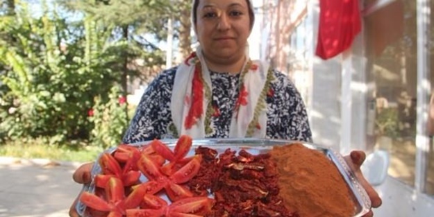 Türkiye'de bir ilk! Domatesten un yaptılar