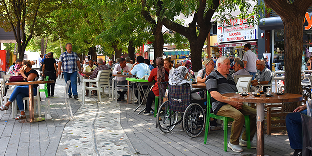 Türkiye'de bugün sıcaklık rekoru kırıldı! İşte sıcaklığın en yüksek olduğu il
