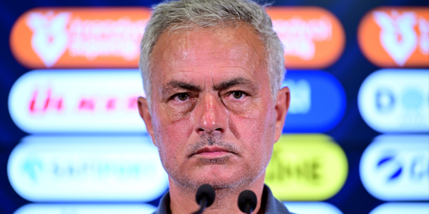 Türkiye'de de, İngiltere'de de konuşulan isim olmak zor doğrusu! Mou resmen yorumlara damga vurdu