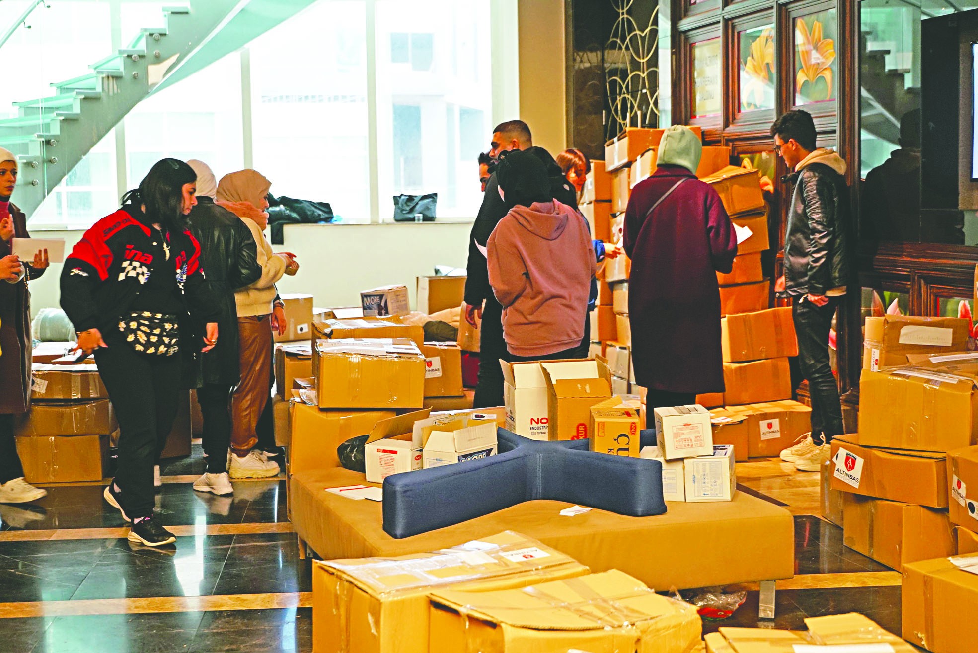 Türkiye'de eğitim gören uluslararası öğrenciler asrın felaketinde tek yürek oldu! Türkiye bizim de vatanımız