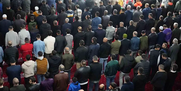 Türkiye'de ilk bayram namazı o ilimizde kılındı