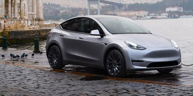 Türkiye'de Tesla teslimatlarının engellendiği iddia edildi