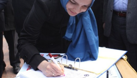 Türkiye'deki İslamofobiyle de yüzleşelim: Başörtülü CV'ye iş yok