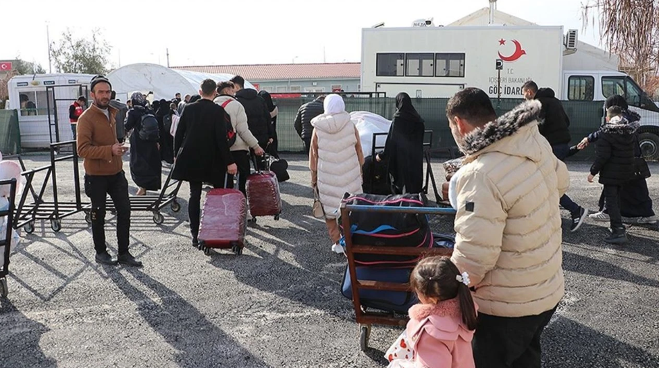 Türkiye’den ayrılan Suriyeli Sayısı Açıklandı! Gönüllü Geri Dönüşlerde Artış