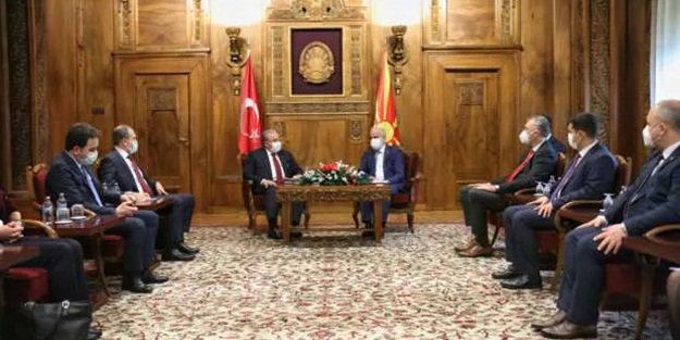 Türkiye'den FETÖ uyarısı