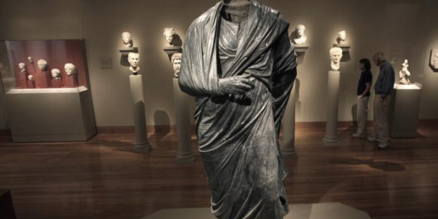 Türkiye'den kaçırıldı! ABD'li yetkili kötü haber diye ilan etti: Yabancı bir filozof imparator heykeli için harekete geçti