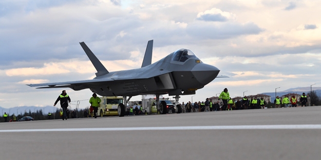 Türkiye'den kritik hamle: Milli Muharip Uçak'tan ateşlenecek!