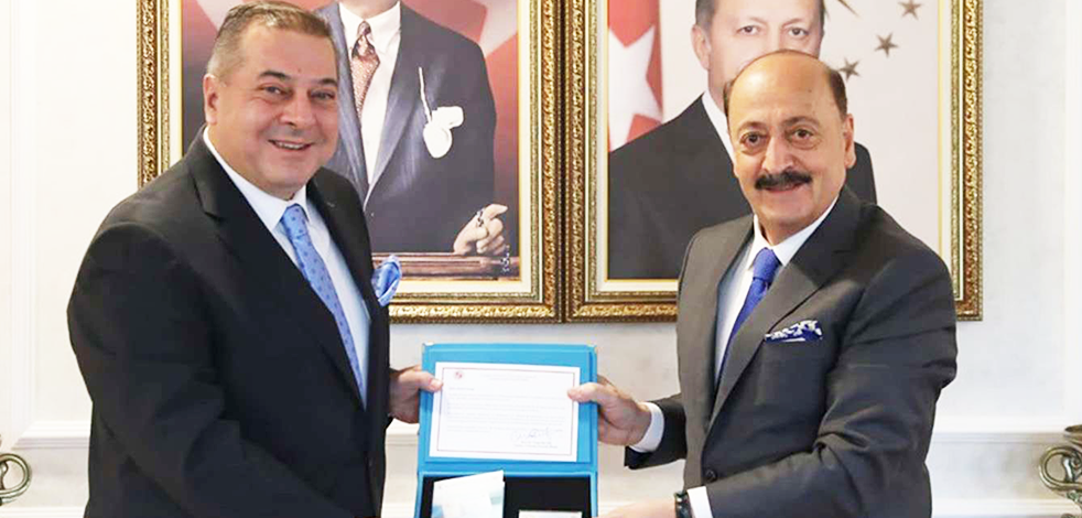 Türkiye’den ‘nitelikli yatırımcı’ girişimciye turkuaz kart uygulaması başlatıldı