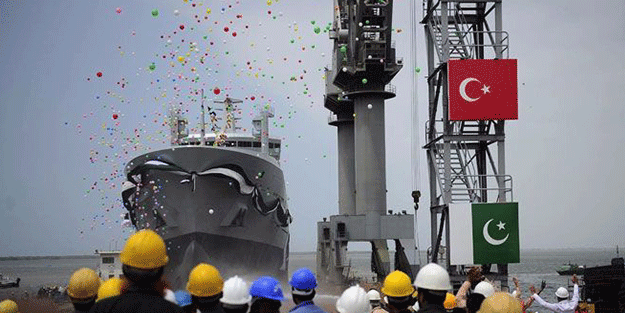 Türkiye'den o ülkeye dev askeri gemi!
