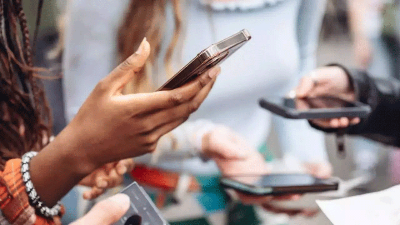 Türkiye'den sosyal medya kararı: 18 yaş altına sınır geliyor!