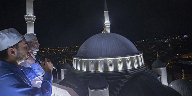 Türkiye'nin 81 ilinde deprem felaketi için sela sesleri yükseldi