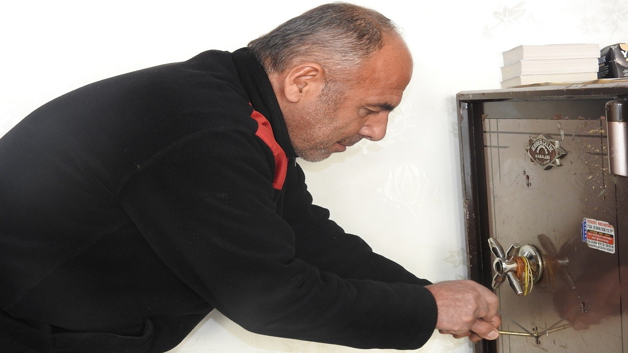 Türkiye'nin aradığı usta! Kilitlerin şifresi ondan soruluyor