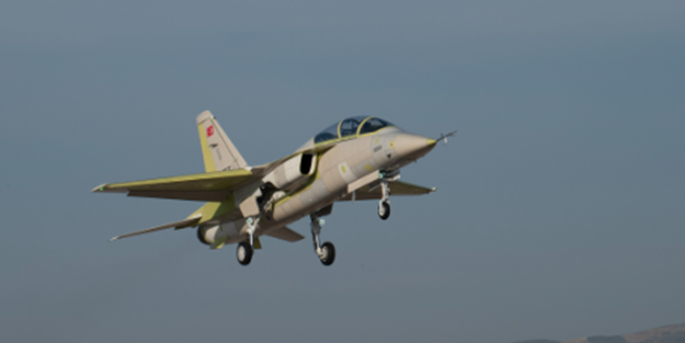 Türkiye'nin başına talih kuşu kondu! O ülke ABD yerine Ankara'dan yüzlerce Hürjet savaş uçağı alabilir