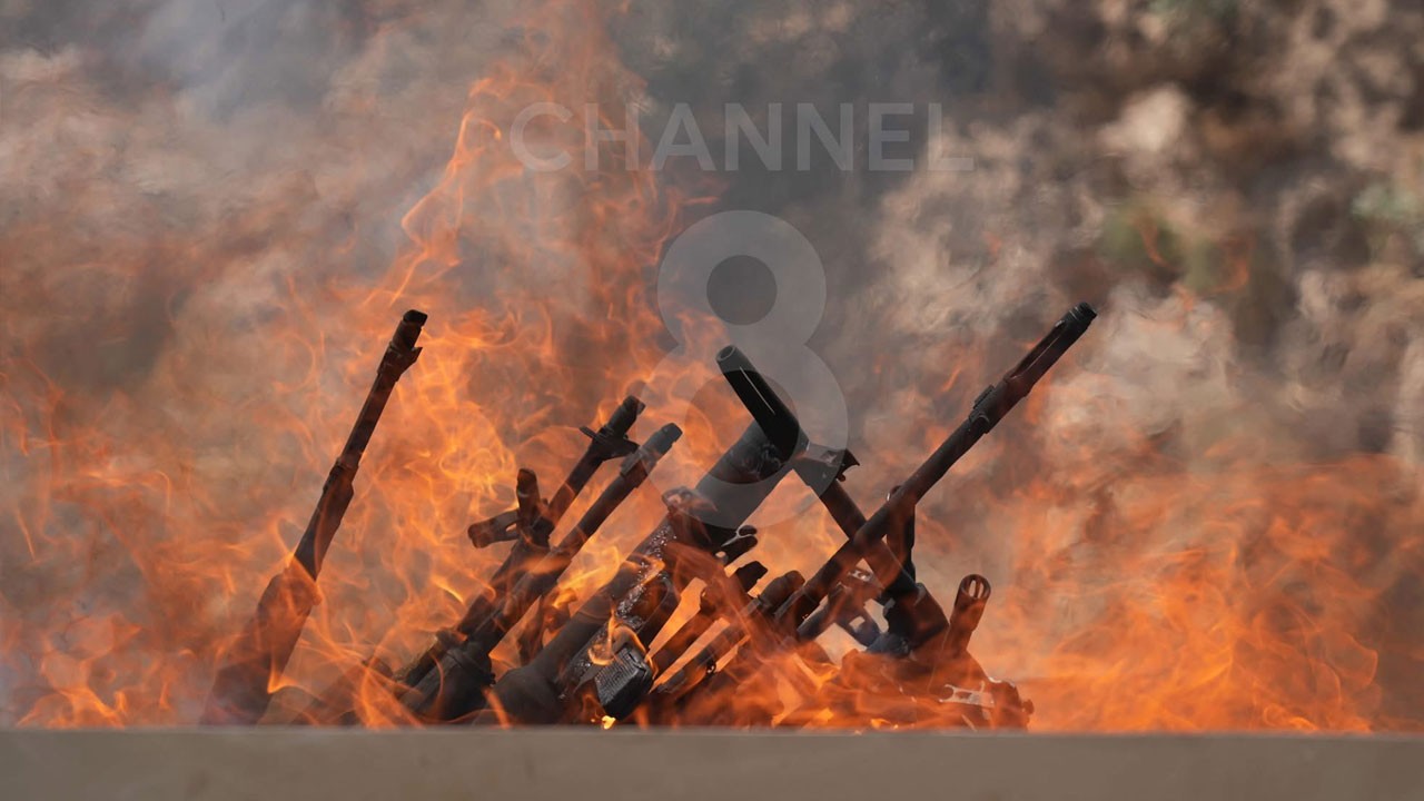 Türkiye’nin bu işten zararı ne ahlaksızlar! PKK silah bıraktı, onlar karalar bağlıyor