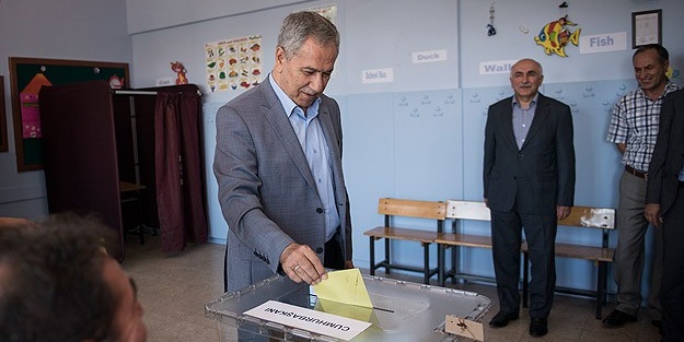 'Türkiye'nin daha güçlü yoluna devam edeceğini ümit ediyorum'