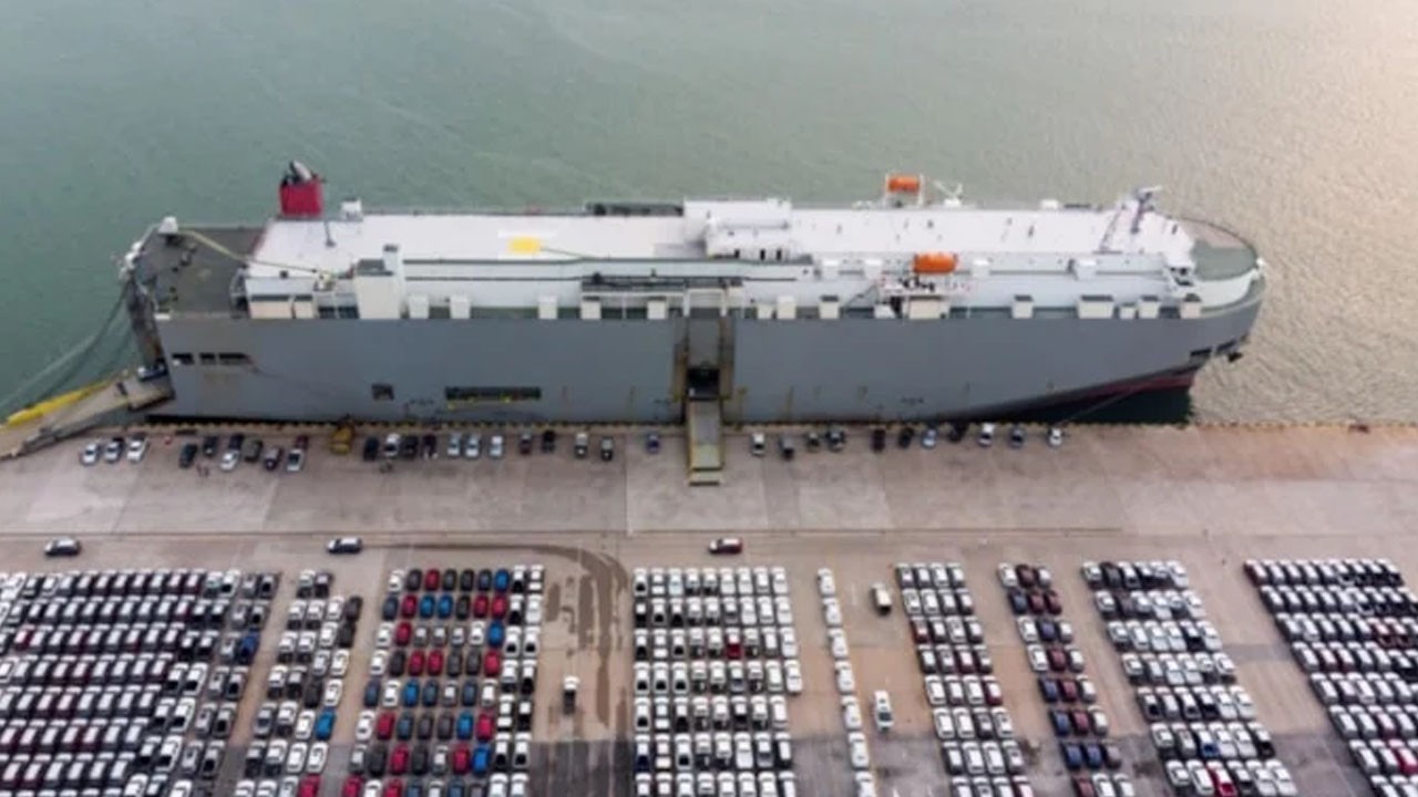 Türkiye'nin dev gemilerini inşa eden şirket: 2 Alman tersane iflas etti!