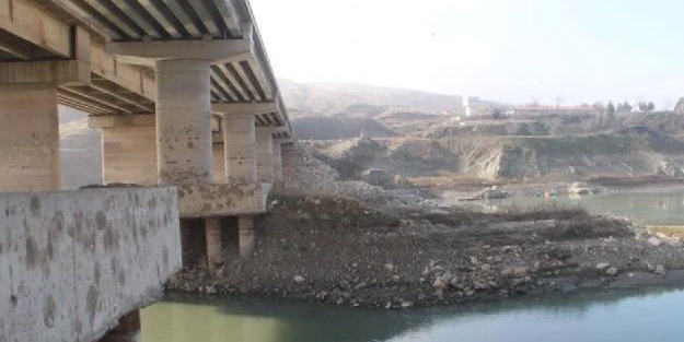 Türkiye'nin en büyüğü: Barajlardan birinde çekildi! Kışın ortasında alarm veren kuraklığın fotoğrafı