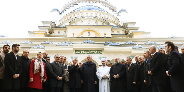 Son dakika! Cumhurbaşkanı Erdoğan'dan önemli mesajlar!