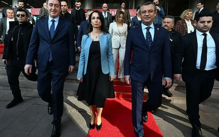 Türkiye’nin en büyük ilçesi DEM’e peşkeş çekildi