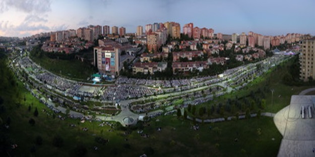 Türkiye’nin en büyük kardeşlik sofrası Vadi’de