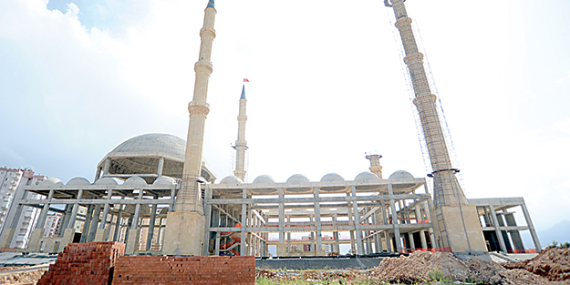 Türkiye’nin en büyük kubbeli camisinin inşaatı devam ediyor