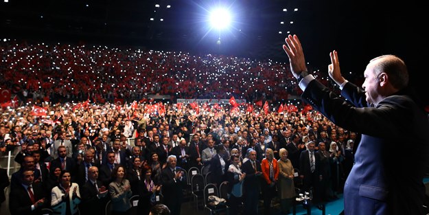 Sıralama değişti! Türkiye'nin en güvenilir kurumu...