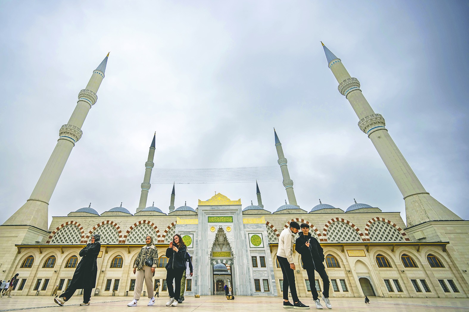 Türkiye’nin en modern külliyesi Büyük Çamlıca Camii