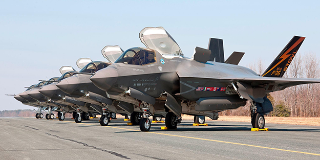 Türkiye'nin F-35'lerini o ülkeye verdiler! Uçakların ardından şimdi 'Türkiye ile savaşma' gazını verecekler