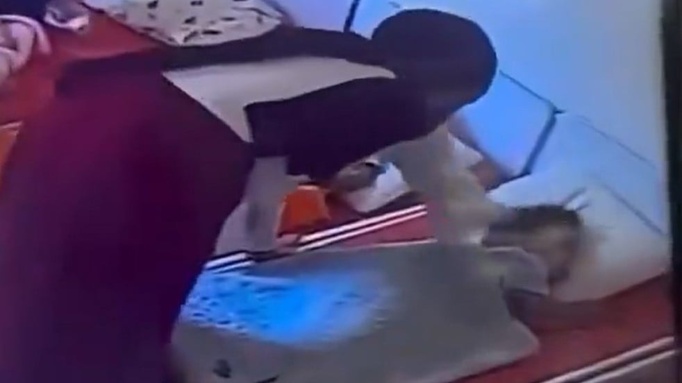 Türkiye’nin gönlünde taht kurdu! Öğretmenden çocuklara anne şefkati