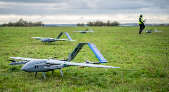 Türkiye'nin gücüne yetişebilmek için yedi düvel birleşti! Yapay zekalı İHA'ları test ettiler