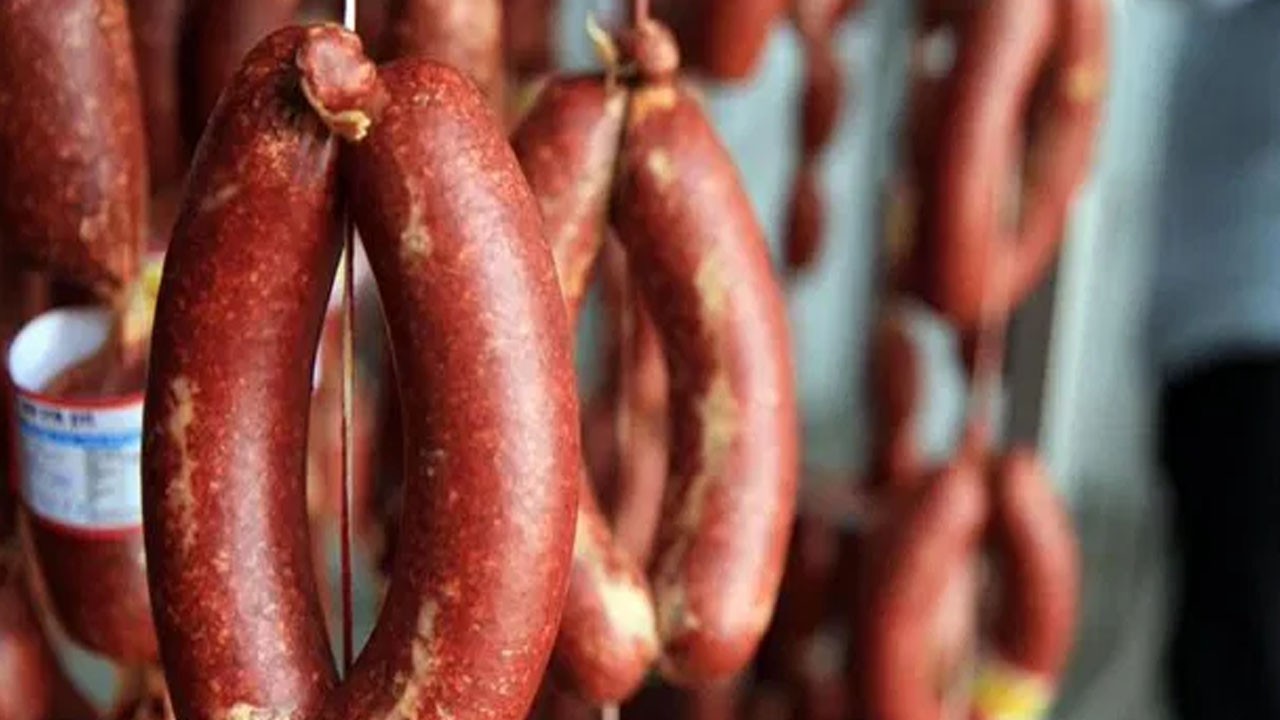 Türkiye’nin iki sucuk markası ifşa oldu: Kanatlı eti yediriyorlardı! Belalarını buldular