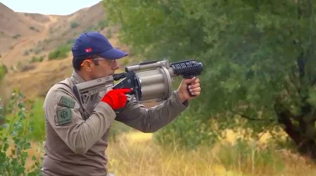 Türkiye’nin ilk çoklu bombaatarı göreve hazır