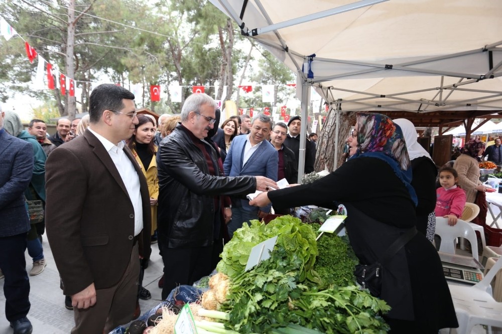 Türkiye’nin ilk kadın köy pazarı Kepez’de açıldı 