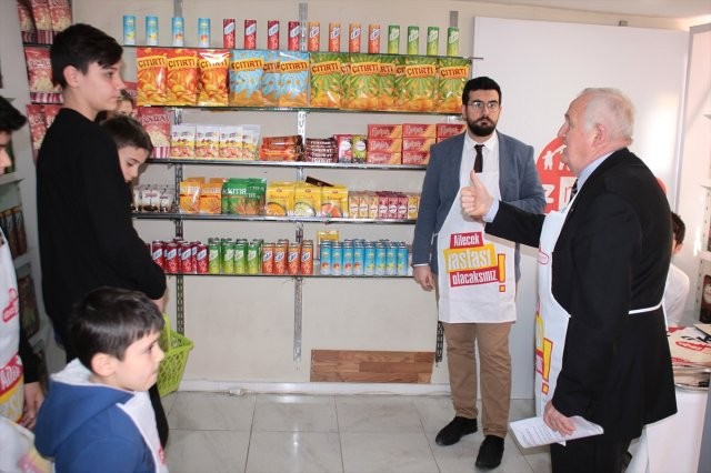 Türkiye’nin ilk ’obez market’i açıldı